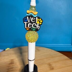 Vet Tech Beaded Pen Topper